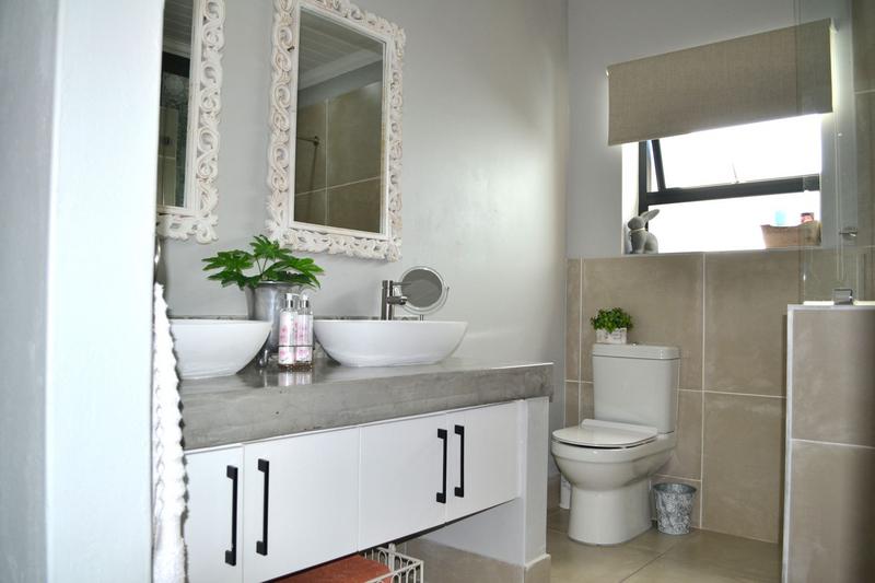 3 Bedroom Property for Sale in Le Grand Golf Estate Western Cape